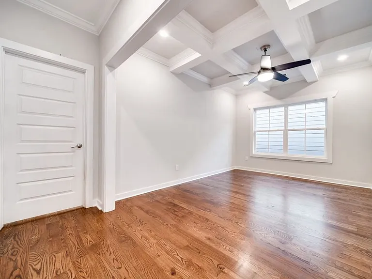 4010B Clifton Ave — Photo 9
