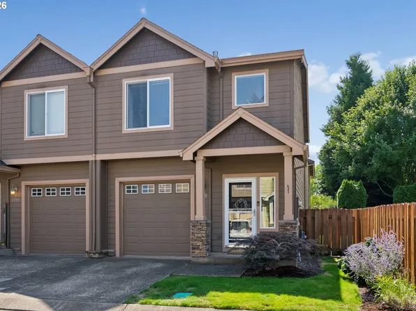 1721 N Manzanita St, Canby, OR 97013