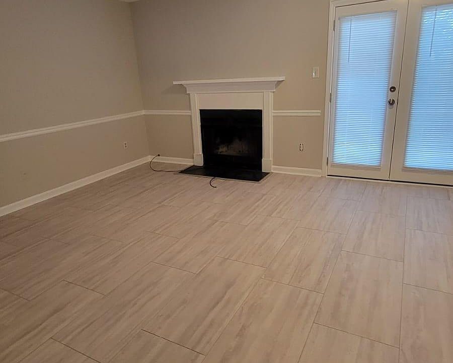 1st image of 663 Browning Ln SE