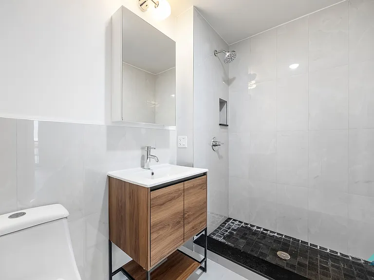 3510 Glenwood Rd #2F — Photo 16