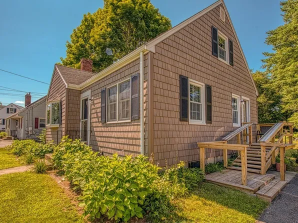 214 Pine St, Holbrook, MA 02343