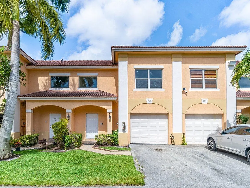 809 Talia Cir #809