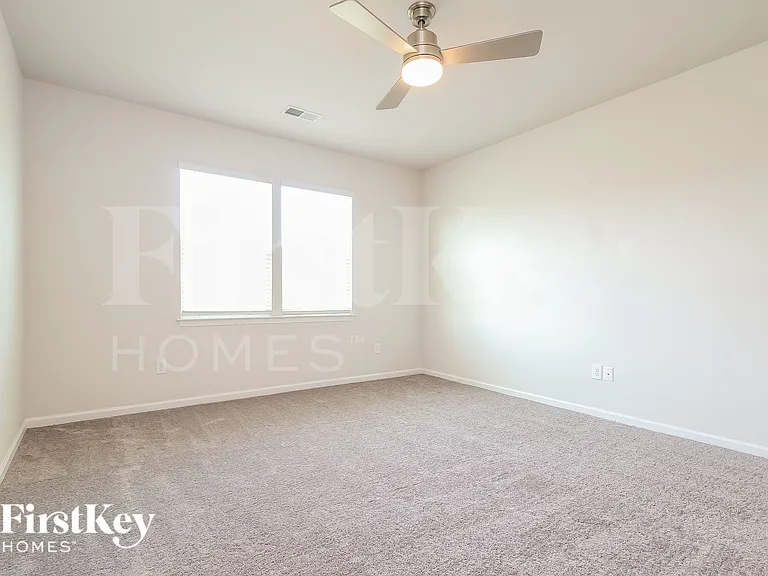 612 Goldburn Way — Photo 9