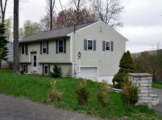 3 Windaway Rd, Danbury, CT 06810