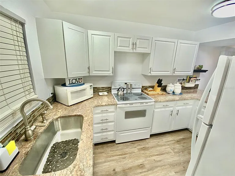 1222 Villa Ln #136 — Photo 12