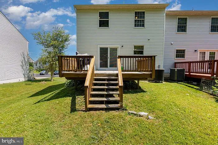 801 Albion Pl — Photo 6