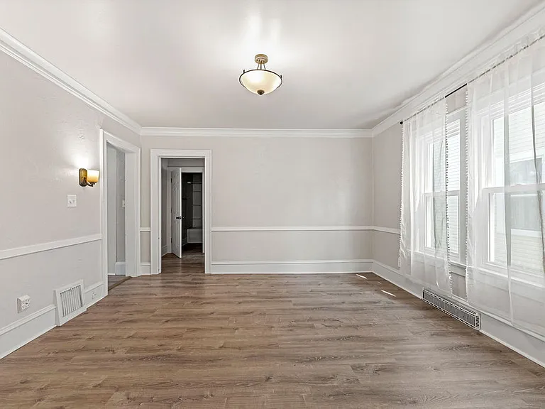 1236 Jackson St — Photo 2