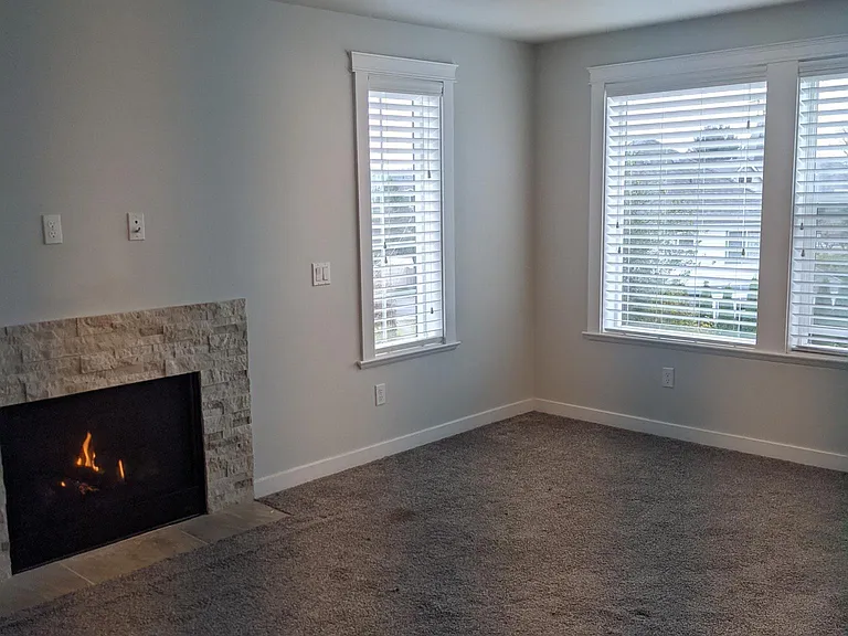 110 Lincoln Ave — Photo 14
