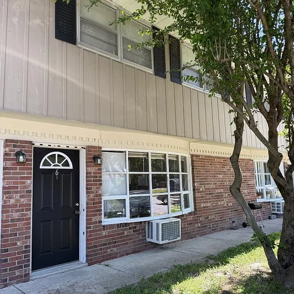 500 N Westridge Dr #D6 — Photo 1