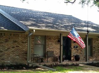 9630 Spring Branch Dr, Dallas, TX 75238