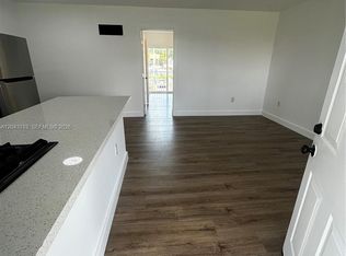 1255 W 49th Pl APT E205, Hialeah, FL 33012