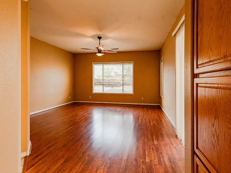 462 W Carob Dr — Photo 13