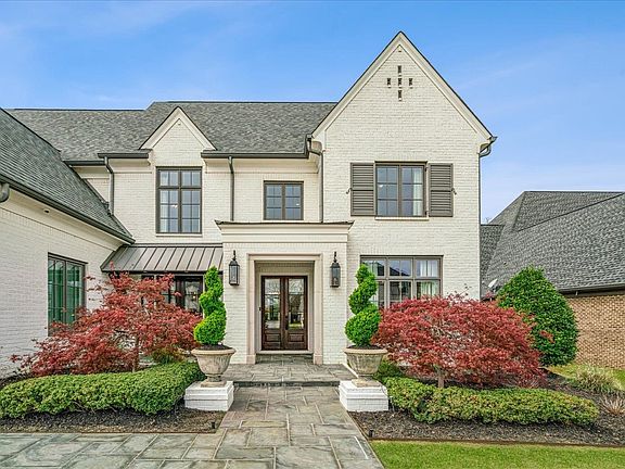 2nd image of 3149 Chapel Woods Cv