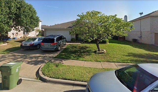1st image of 941 Medina Dr
