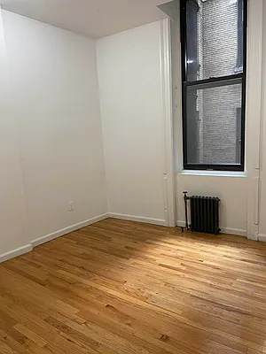 Rented by City Connections Realty | media 3