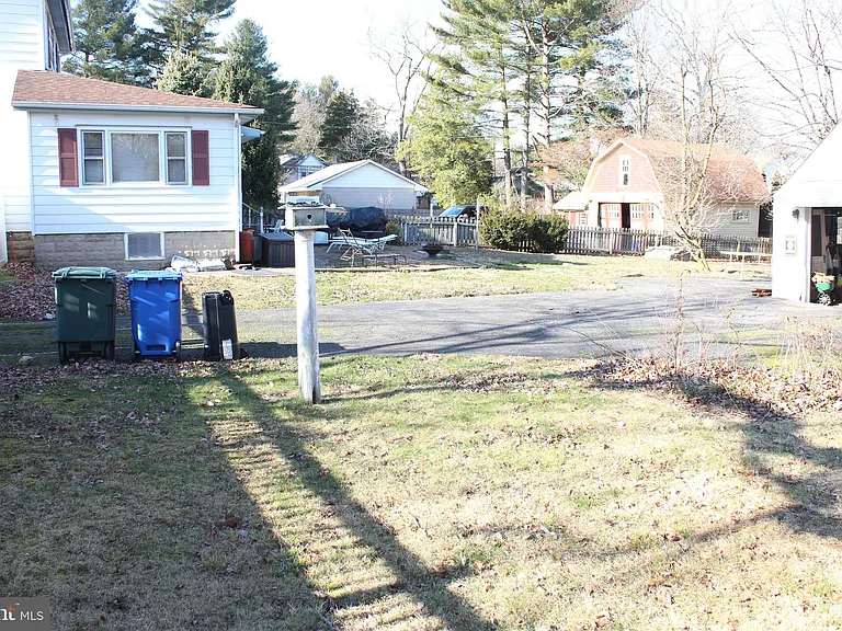 217 Villanova Rd — Photo 7