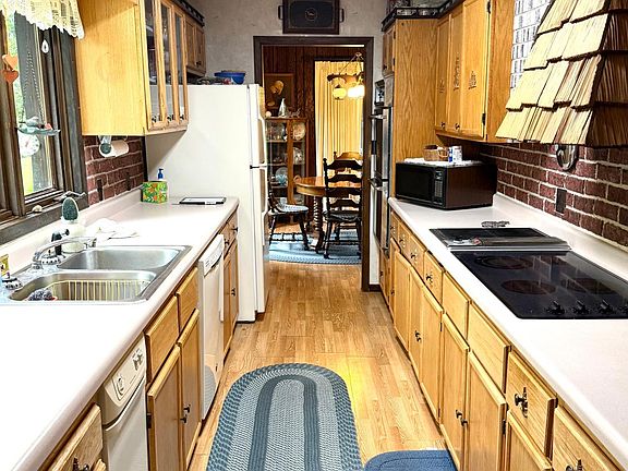 5th image of 41706 200th St