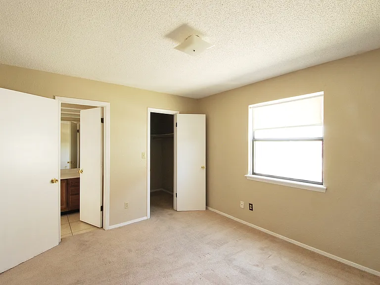 216 Cutlass Dr #B — Photo 16