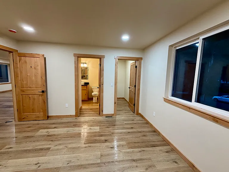 Pioneer Dr — Photo 15