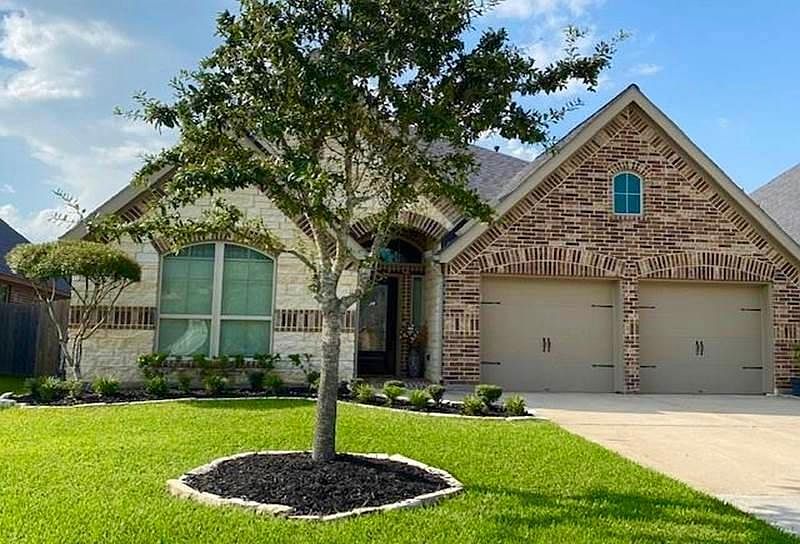 1st image of 2814 Garden River Ln