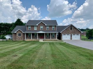 410 Angel Rd, Berea, KY 40403