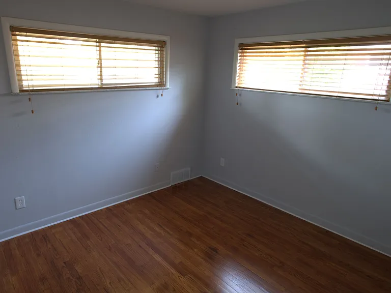 1015 Grenoble Ln — Photo 8