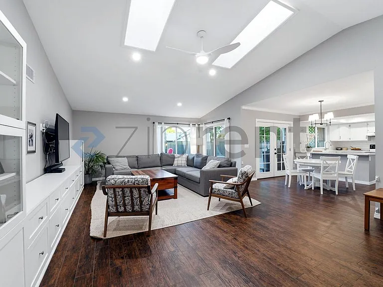 7551 E North Ln — Photo 12
