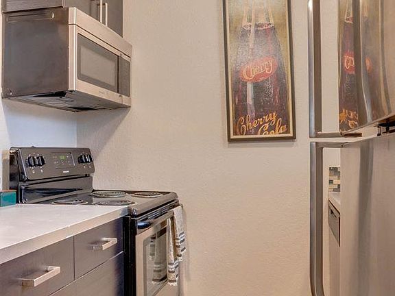 4th image of 3914 Murray Ct