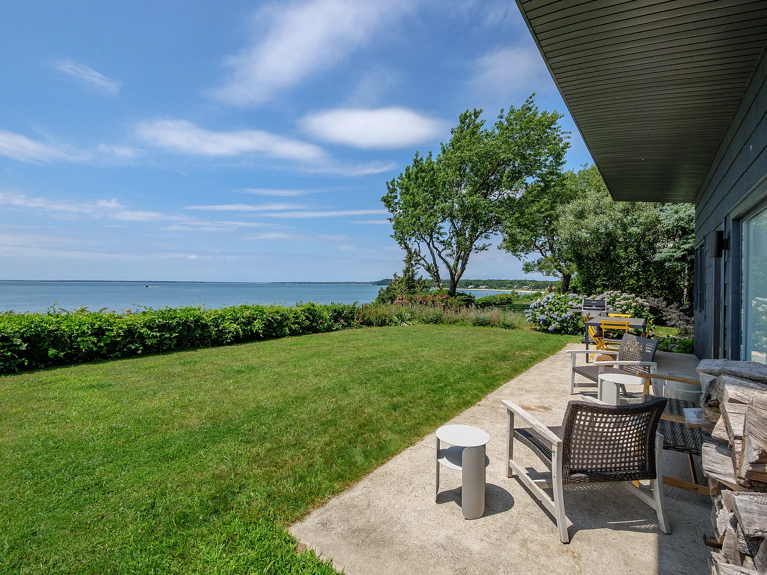 Sag Harbor Sunset Retreat — Photo 1