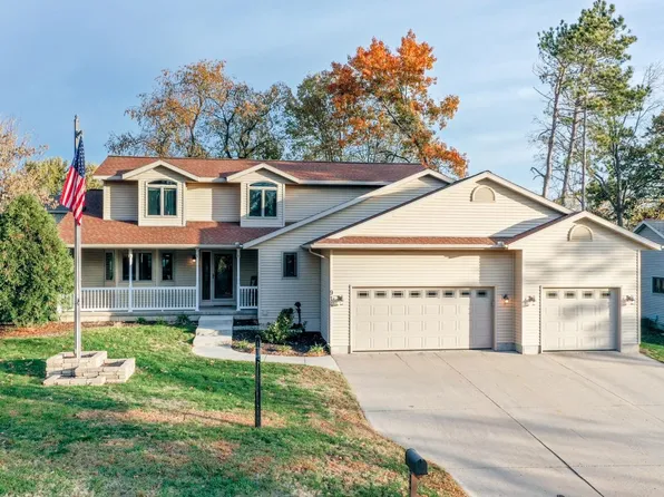 914 Highland Trl, Prairie Du Sac, WI 53578