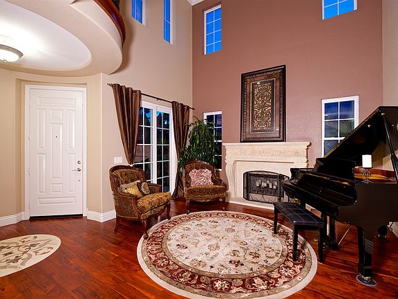 3rd image of 674 Cypress Hills Dr