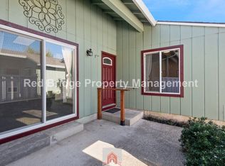 325 SE 78th Ave, Portland, OR