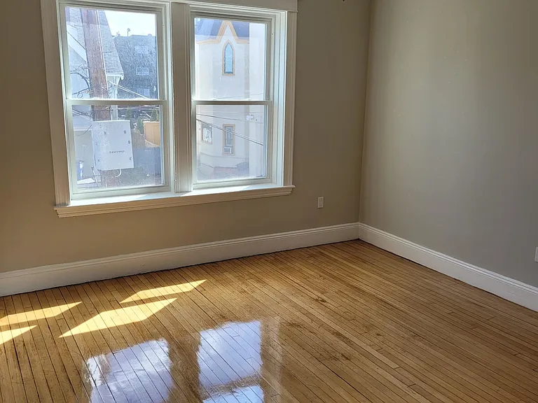 8 Farrington Ave #3 — Photo 24