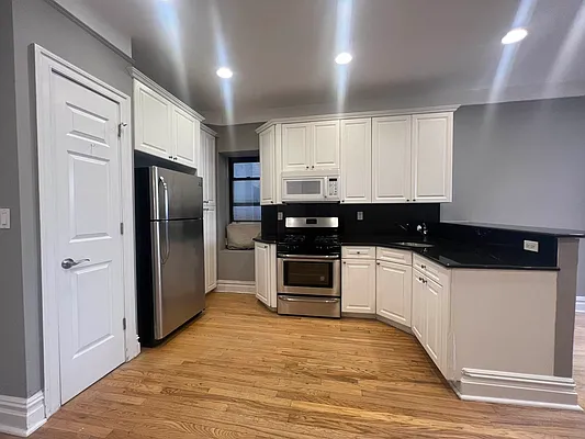 Rented by Oxford Property Group | media 39