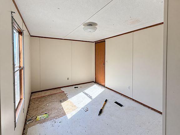 4th image of 207 Rainey St