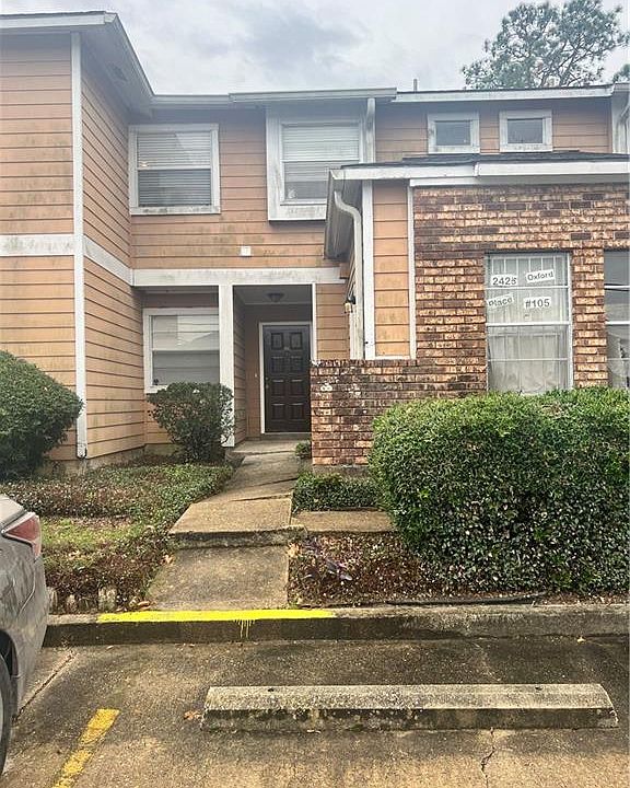 1st image of 2425 Oxford Pl APT 103
