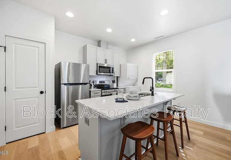 2819-103 Wilcox Pl — Photo 16