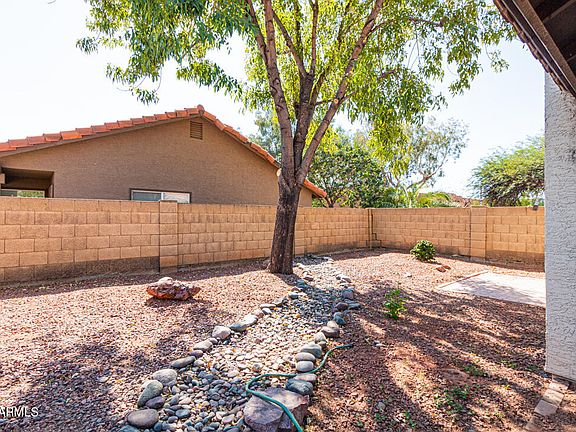 5th image of 2157 E FAIRVIEW Avenue