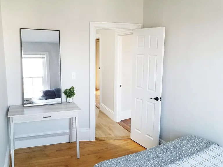 36 Beacon St #3 — Photo 10