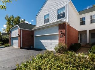 108 Pembroke Cir, Lake Bluff, IL 60044