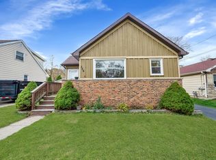 326 Sexauer Ave, Elgin, IL 60123