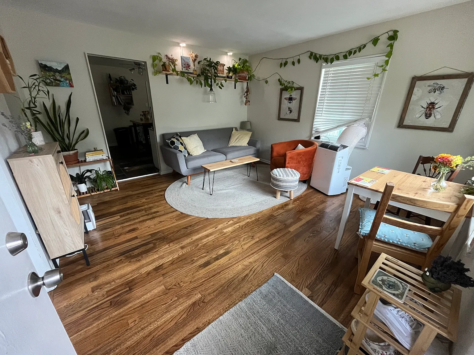 3 bed, 1050 sqft, $2,250 — Photo 3