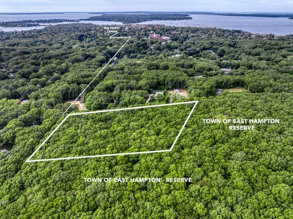 395 Town Line Rd, Sag Harbor, NY 11963