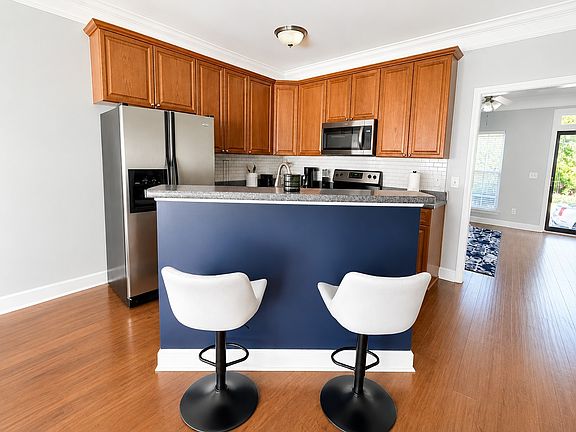5th image of 7031 Sunnywood Dr