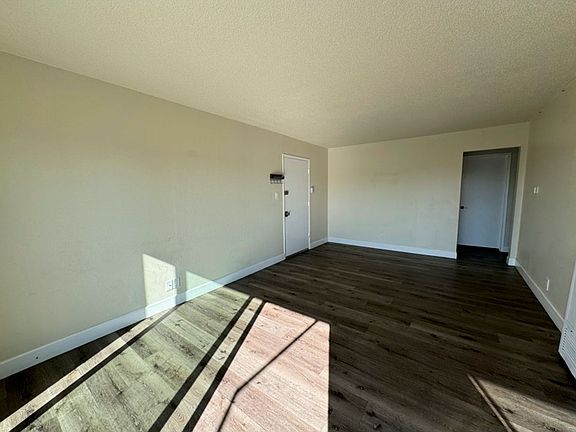 4th image of 570 19th St #50