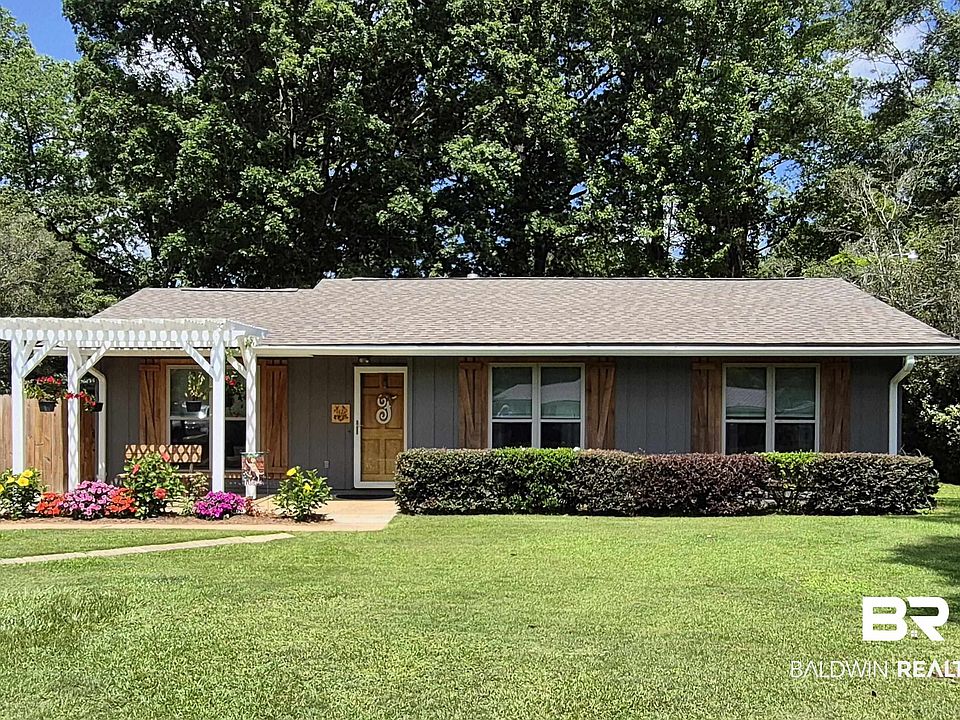 1st image of 105 Lakewood Dr