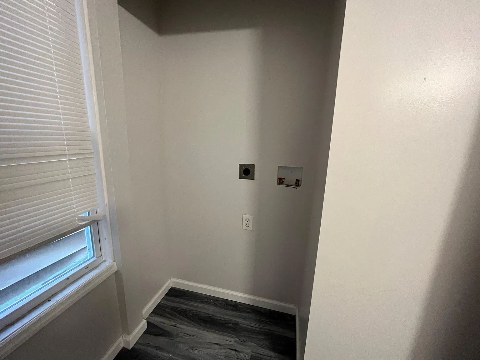 3 bed, 1100 sqft, $1,350 — Photo 2