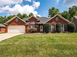 313 River Forest Pkwy, Jeffersonville, IN 47130