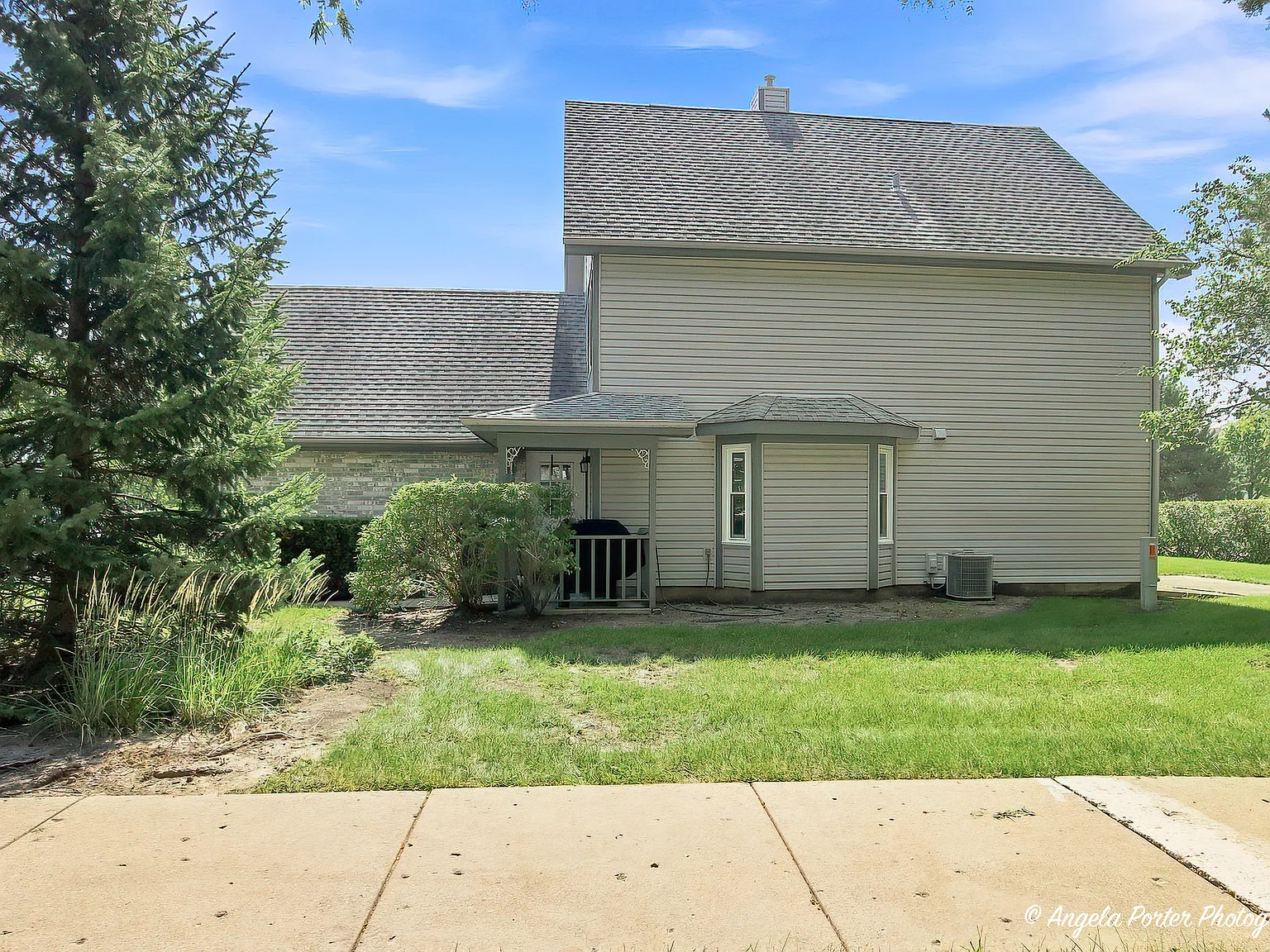 3 bed, 2.5 bath, 1768 sqft, $2,800 — Photo 3