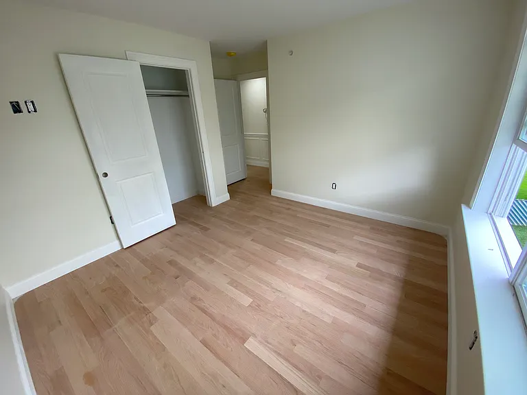 162A Gainsborg Ave E — Photo 5